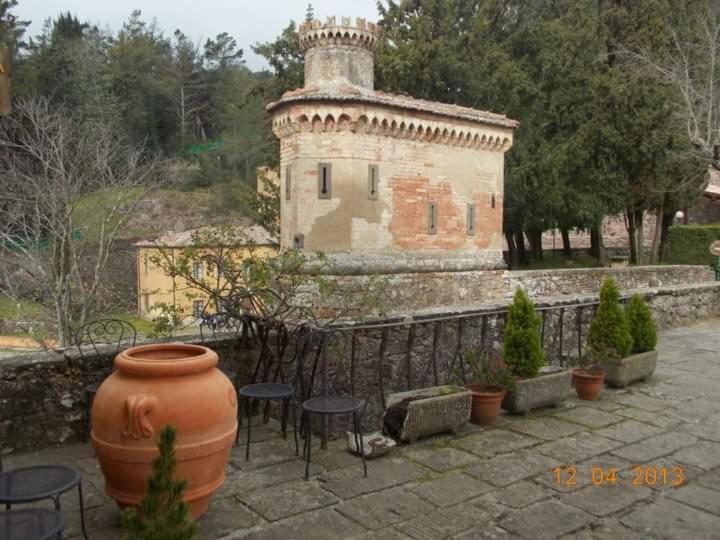 Agora Apartment Montecatini Val di Cecina Exterior foto